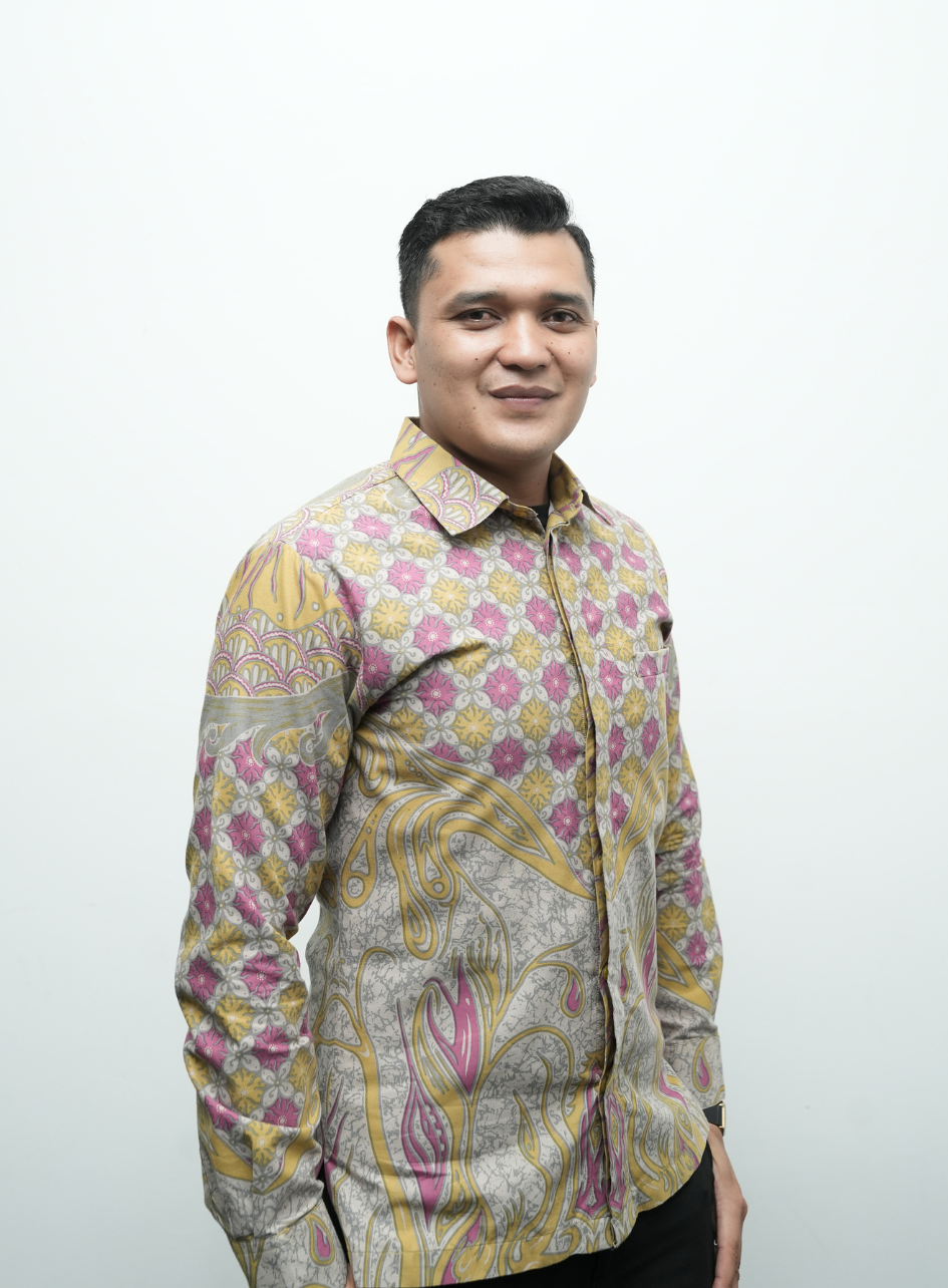 Erit Rovendra, A. Md,Fis, SKM, MKM