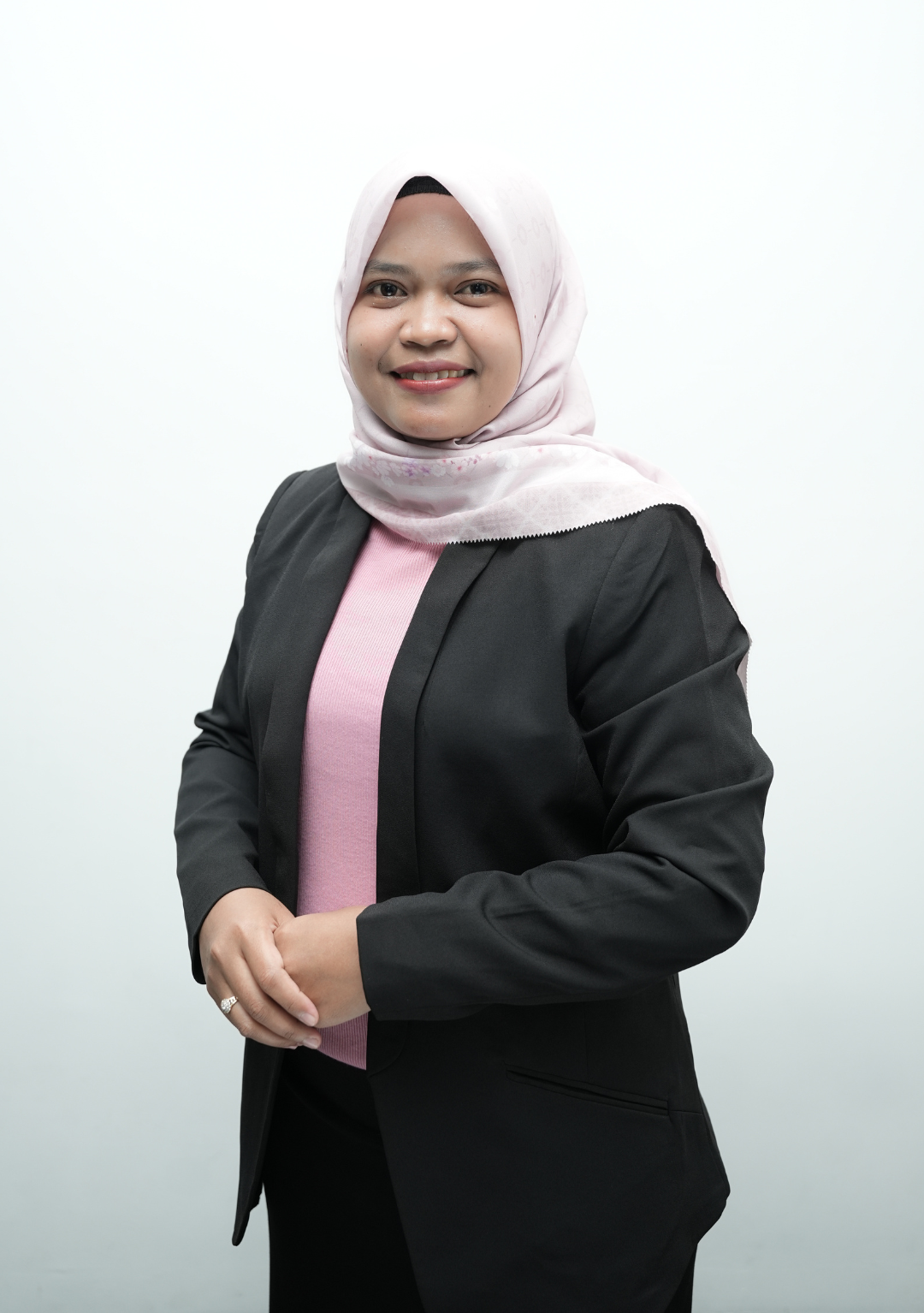 Bamy Emely, SST.,  M.M