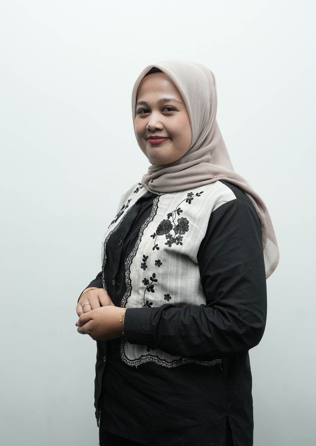 Merdian Lisa, S. IP, M.H